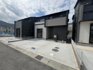 【生駒市中菜畑2丁目　新築一戸建て】外観写真